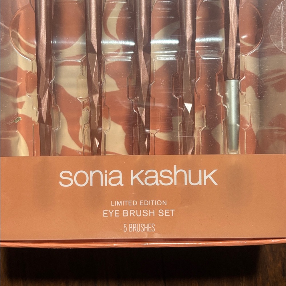 Sonia Kashuk Limited Edition Eye Brush Set - 5 pc
U - Picture 3 of 5
